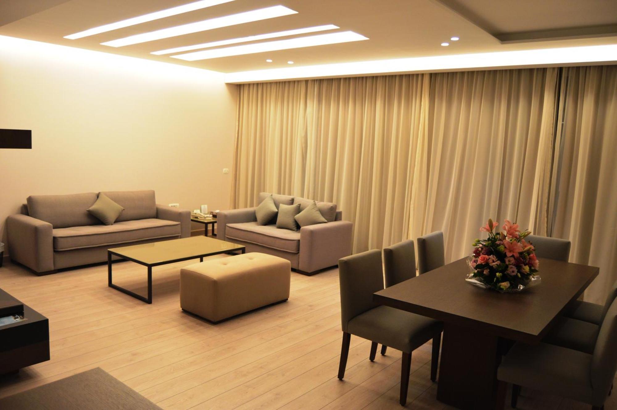 Country Lodge Hotel & Resort Бейрут Стая снимка