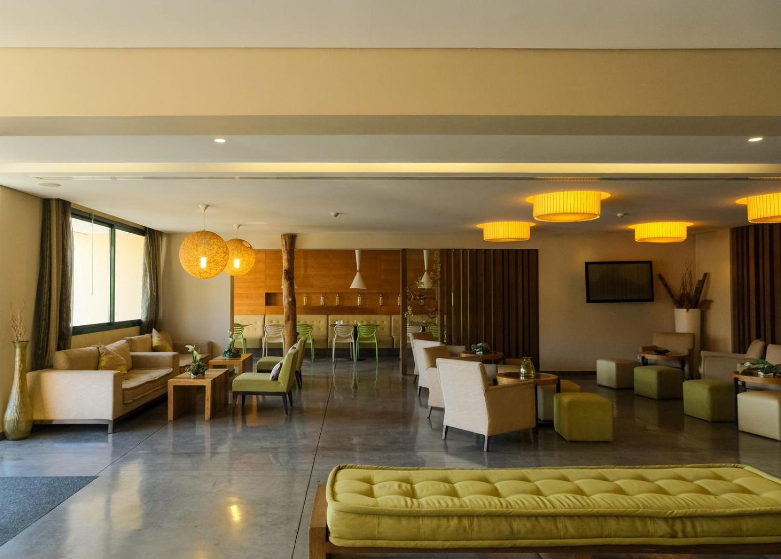 Country Lodge Hotel & Resort Бейрут Екстериор снимка