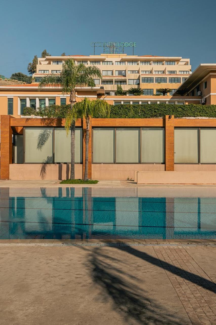 Country Lodge Hotel & Resort Бейрут Екстериор снимка