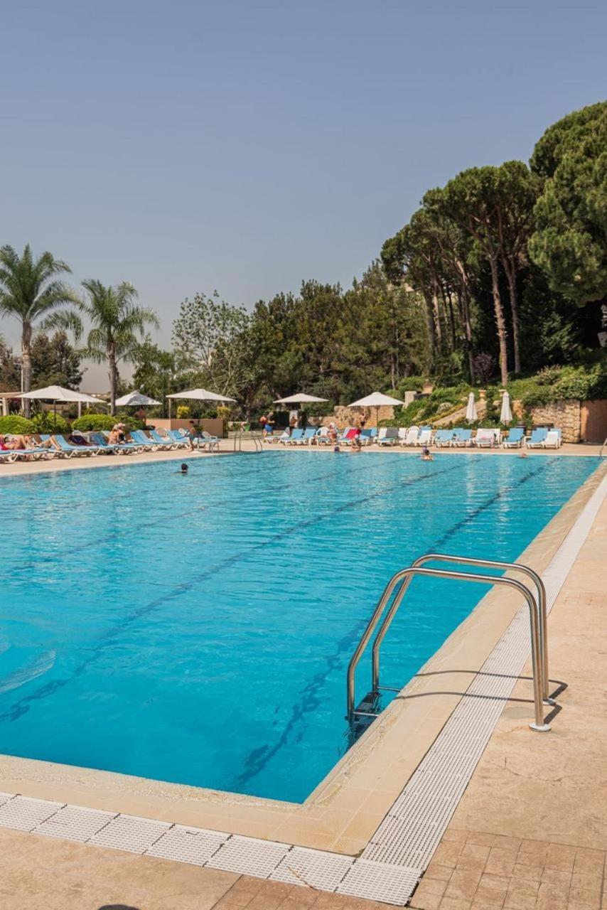 Country Lodge Hotel & Resort Бейрут Екстериор снимка