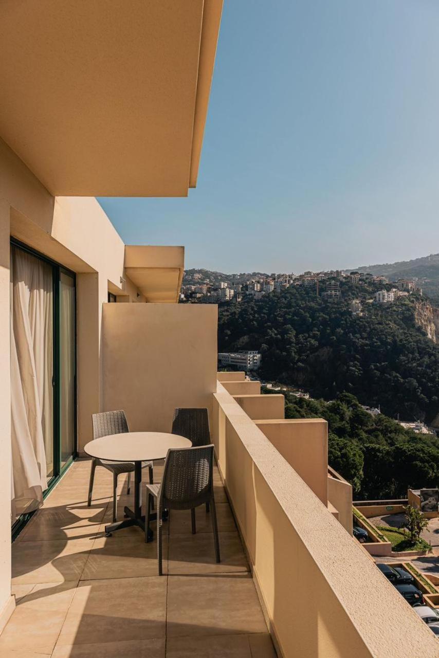 Country Lodge Hotel & Resort Бейрут Екстериор снимка