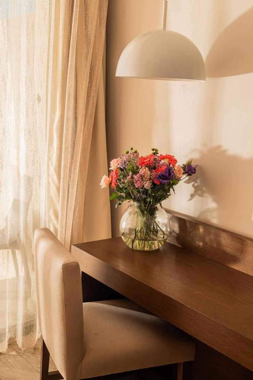 Country Lodge Hotel & Resort Бейрут Екстериор снимка