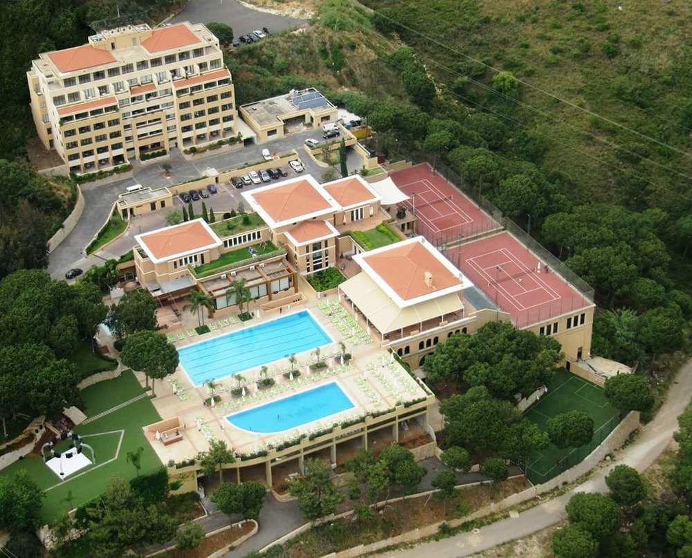 Country Lodge Hotel & Resort Бейрут Екстериор снимка