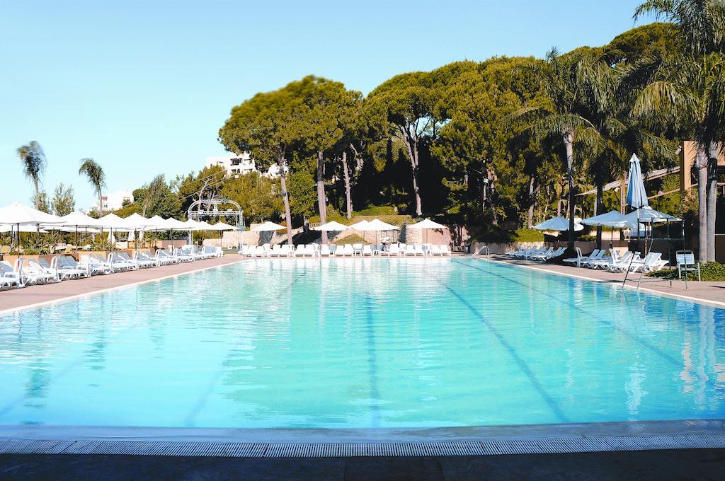 Country Lodge Hotel & Resort Бейрут Екстериор снимка